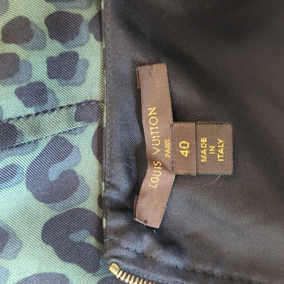 Louis Vuitton Green Leopard Print Ruched Silk Dress, 40 - Picture 4 of 7
